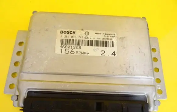 Alfa Romeo 156 Engine control unit/module 0281010741