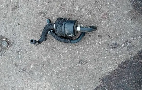 Renault Captur Vacuum valve 223727641R
