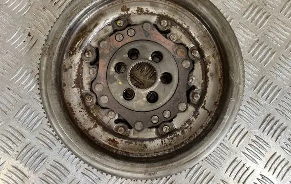 Volkswagen Touran I Dual mass flywheel 03G105266CL