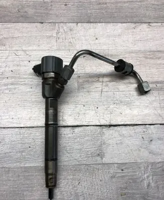 Hyundai i40 Fuel injector 0445110417