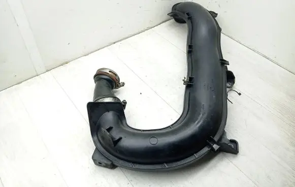Ford Mondeo MK IV Turbo air intake inlet pipe/hose N07011C160