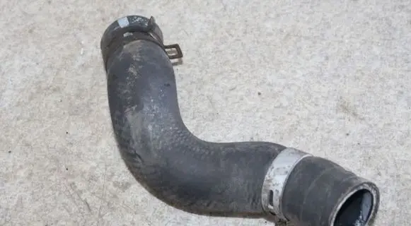Toyota RAV 4 (XA30) Engine coolant pipe/hose