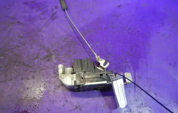 Peugeot Boxer Front door lock