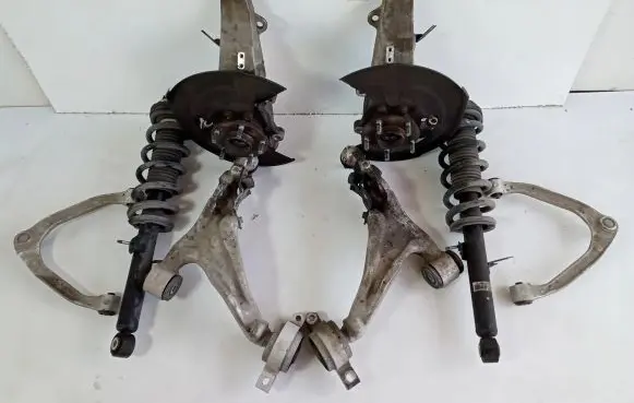 Infiniti Q70 Y51 Front shock absorber/damper