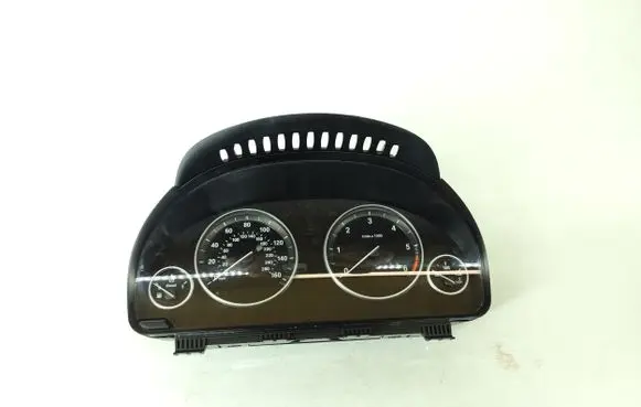 BMW 5 F10 F11 Speedometer (instrument cluster) 9348715