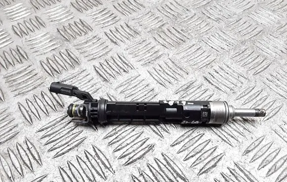 Nissan Qashqai Fuel injector