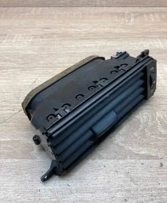 Volvo V70 Dashboard side air vent grill/cover trim 30643315 30676292