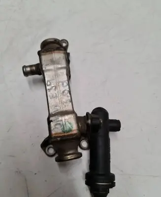 BMW 5 E39 EGR valve cooler 7787404 15584 96040