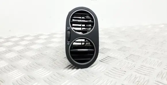 Volkswagen Golf Plus Dashboard side air vent grill/cover trim 5M0819759 5M0819710 5M0819704L