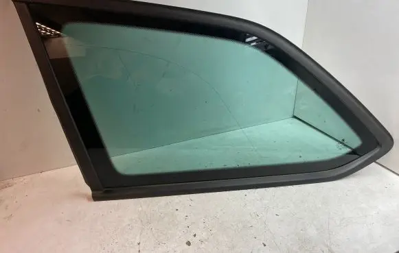 Skoda Octavia Mk3 (5E) Rear side window 5E9845297