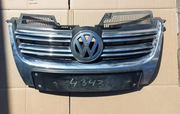 Volkswagen Golf V Front bumper upper radiator grill 1K5853653C