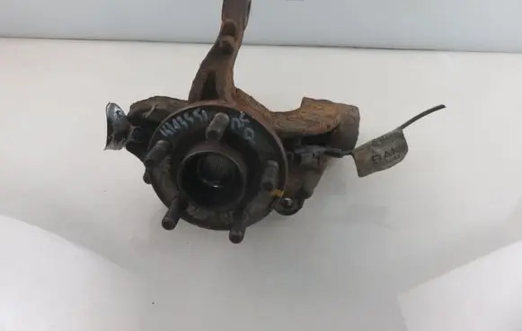 Front wheel hub spindle knuckle