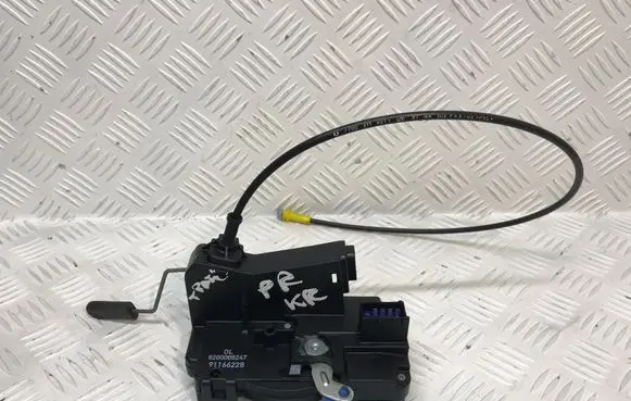 Renault Trafic II (X83) Front door lock 8200008247 91166228