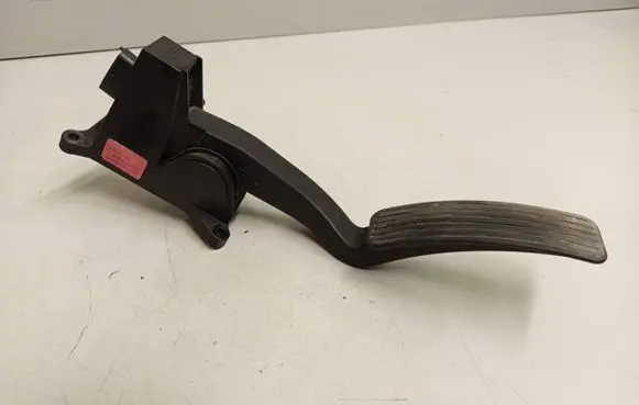 SsangYong Kyron Accelerator throttle pedal 2055009001