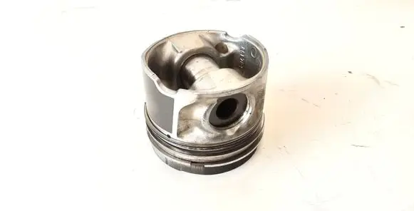 Toyota Corolla Verso AR10 Piston 