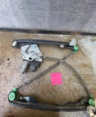 Ford Focus Front door window regulator with motor 0130821756