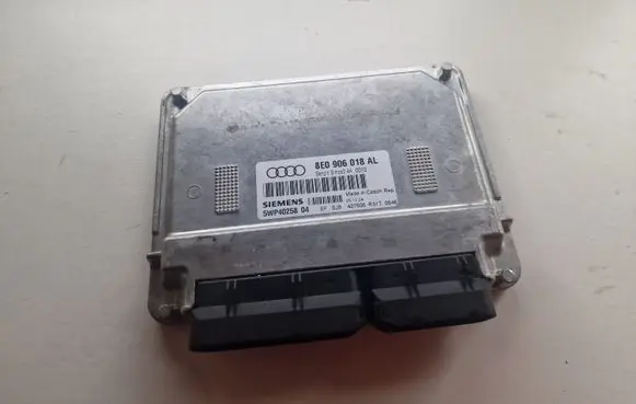 Audi A4 S4 B6 8E 8H Engine control unit/module 8E0906018AL 5WP40258