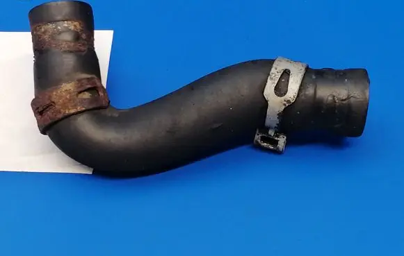 Opel Vivaro Engine coolant pipe/hose