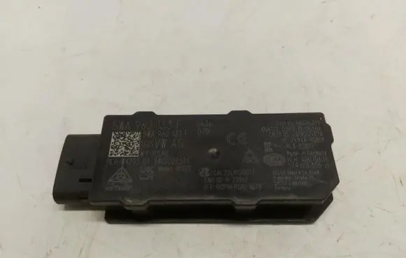 Volkswagen Multivan T7 Aerial antenna amplifier 5wa962133f