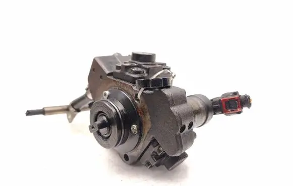 Opel Corsa E Fuel injection high pressure pump 55255416 0445010426