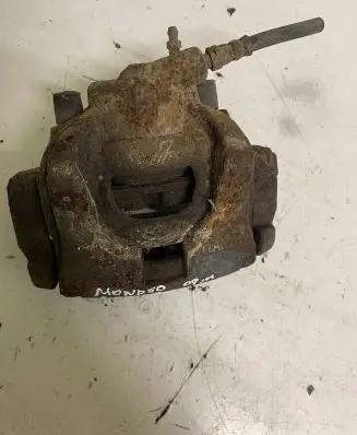 Ford Mondeo MK IV Front brake caliper M0U569