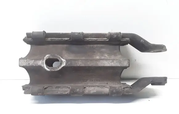 Volvo S80 Engine mount bracket 31262936 8G9N6P082BA