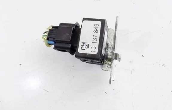 Opel Zafira B Sensor 13137849
