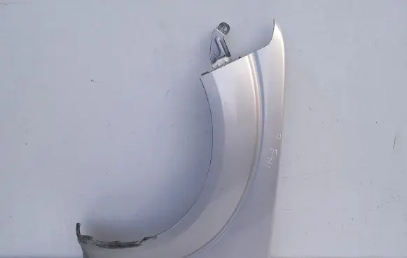 Nissan Navara Fender