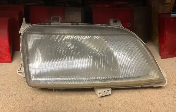 Volkswagen Sharan Headlight/headlamp 1305621650