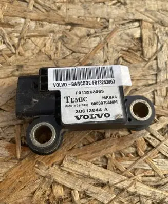 Volvo S40, V40 Airbag deployment crash/impact sensor 30613044A