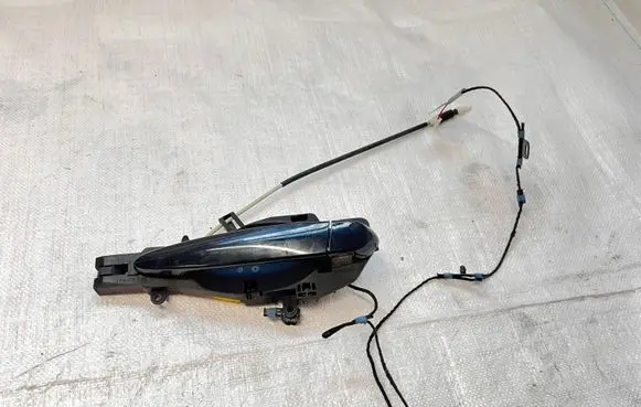 BMW X6 E71 Rear door exterior handle 7209883