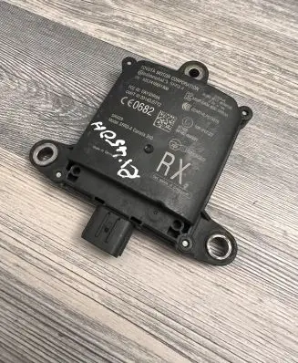 Lexus RX 450H Blind spot module 2014DJ5772 881620W301 A2C7416651300