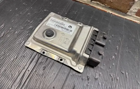 Fiat 500 Engine control unit/module ECU GYF1ST29Y 52218440 BC0207203B