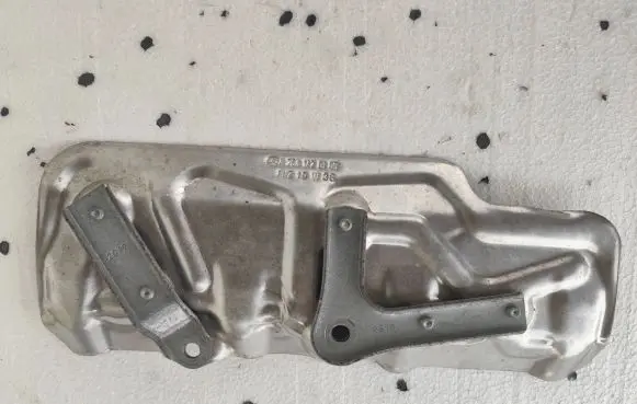 Mercedes-Benz C AMG W205 Heat shield in engine bay A2641420100