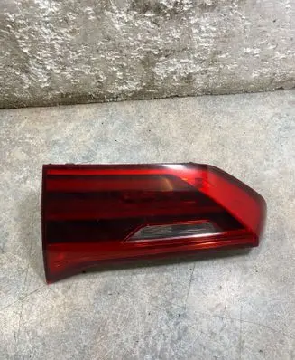 BMW 5 G30 G31 Tailgate rear/tail lights 7388950