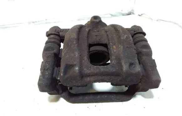 Honda CR-V Rear brake caliper