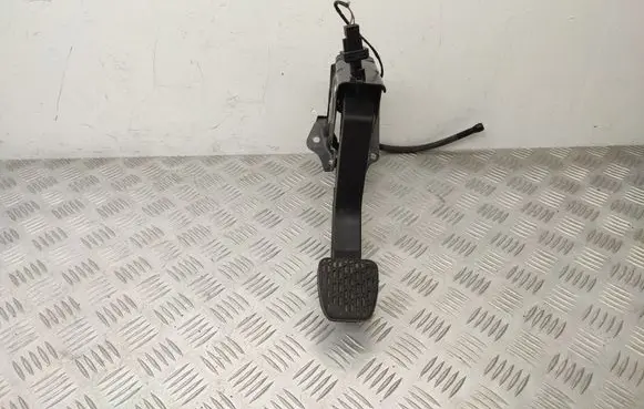 Volkswagen Crafter Clutch pedal A9062900212