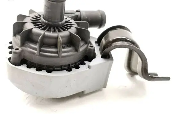 Volkswagen ID.3 Electric auxiliary coolant/water pump 1EA965567A