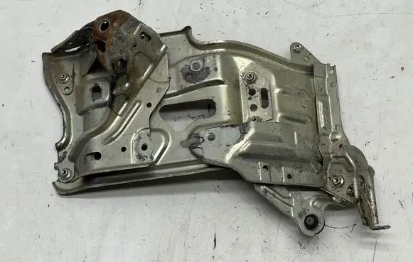 Toyota Yaris Battery bracket 