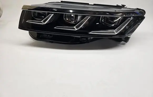 Volkswagen Touareg III Headlight/headlamp 761941081T