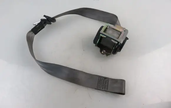 Audi A3 S3 8P Front seatbelt 8P3857705