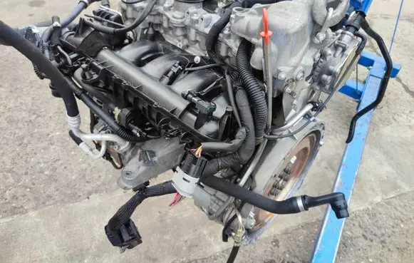 Mercedes-Benz C W204 Engine