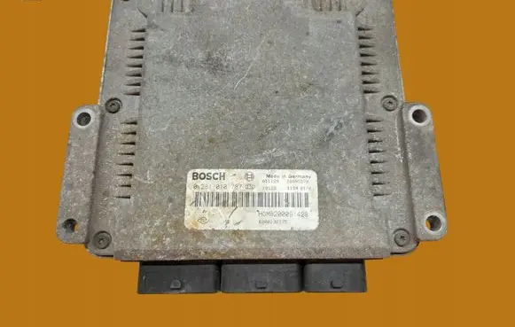 Renault Master II Engine control unit/module 0281010787
