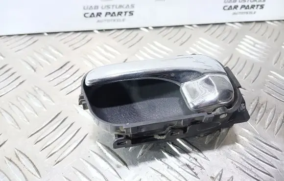 Nissan Primera Rear door interior handle