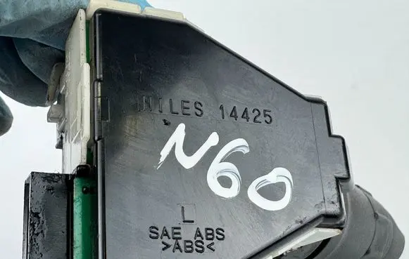 Nissan Micra Indicator stalk 14425