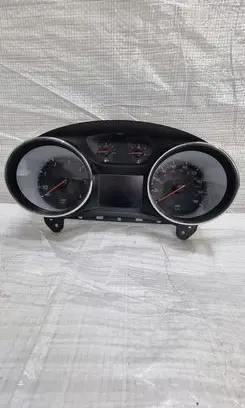 Opel Astra K Speedometer (instrument cluster) 39200800