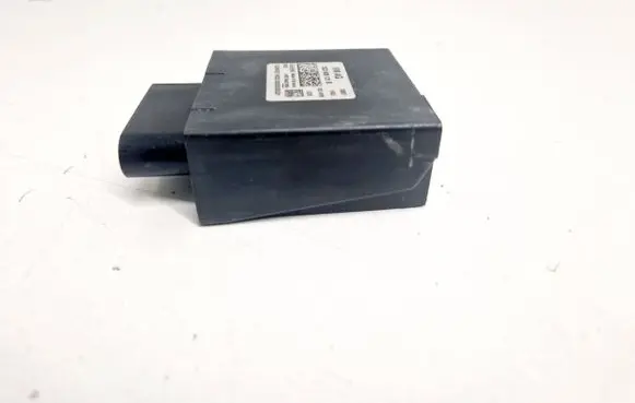 Audi A3 S3 8V Fuel injection pump control unit/module 3Q0906121B