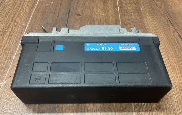 Mercedes-Benz E W124 ABS control unit/module 0055455132 0265101020