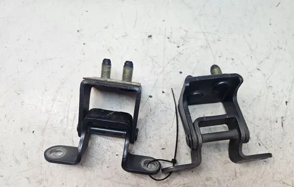 SsangYong Actyon Tailgate/trunk/boot hinge