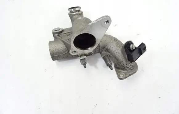 Nissan Juke I F15 EGR valve line/pipe/hose 170741R